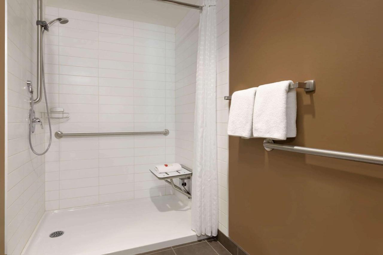 Microtel Inn And Suites By Wyndham Weyburn Exteriér fotografie