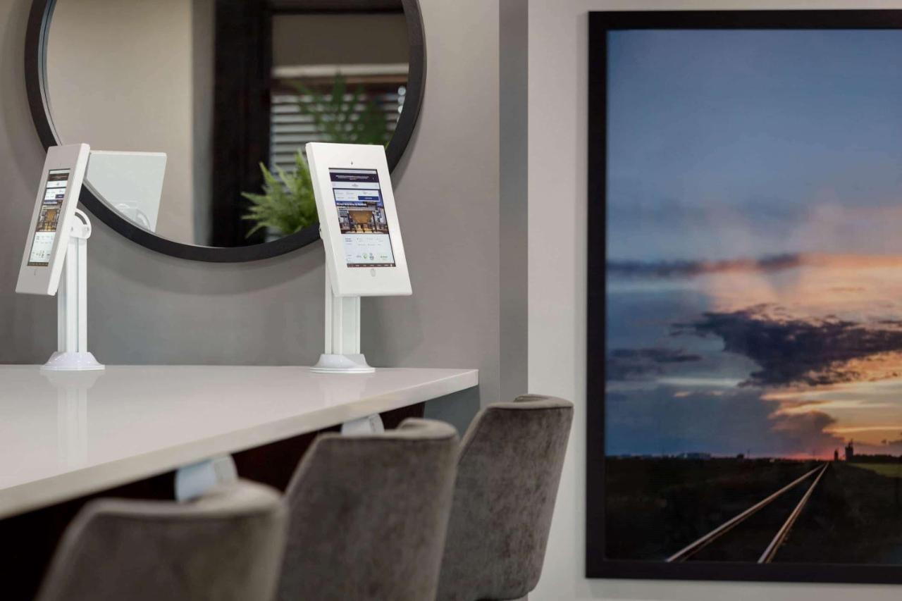 Microtel Inn And Suites By Wyndham Weyburn Exteriér fotografie